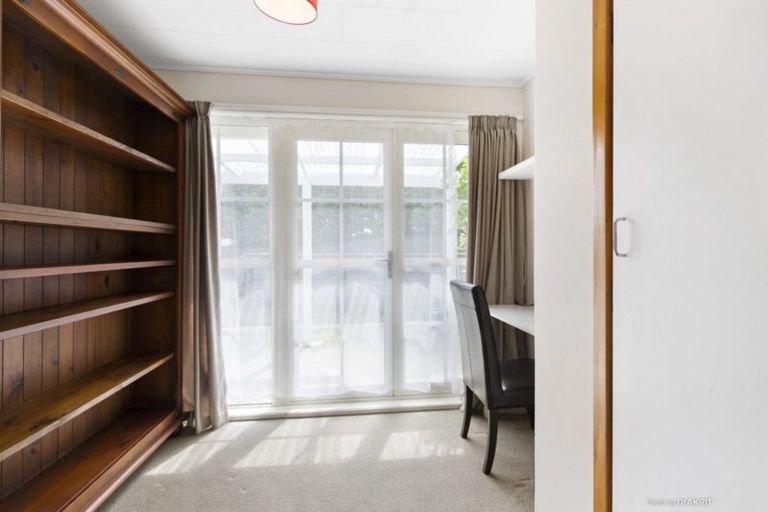 Photo of property in 202 Townsend Road, Miramar, Wellington, 6022