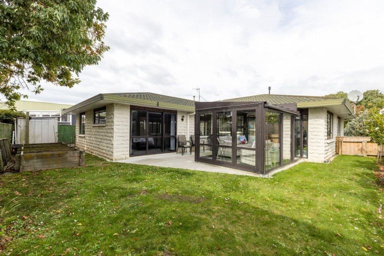 Photo of property in 1 Tern Place, Hokowhitu, Palmerston North, 4410