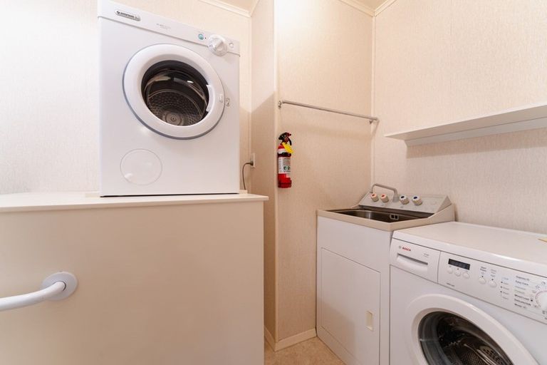 Photo of property in 8 Jason Street, Helensburgh, Dunedin, 9010