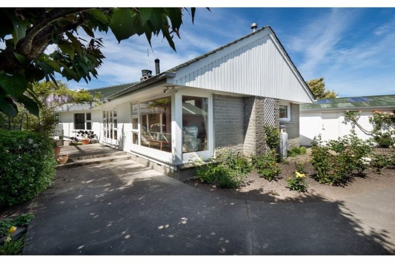 Photo of property in 83 Stanbury Avenue, Somerfield, Christchurch, 8024