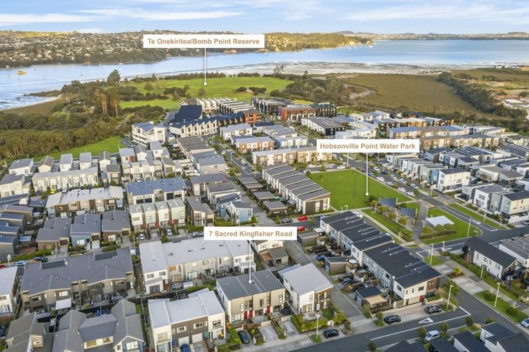 Photo of property in 7 Sacred Kingfisher Road, Hobsonville, Auckland, 0616