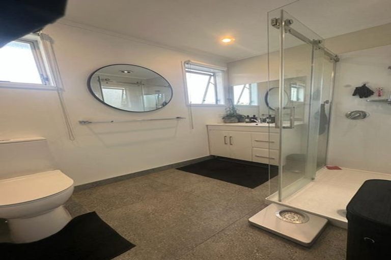 Photo of property in 14 Pukeroa Place, Papakura, 2110