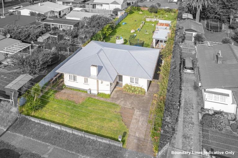 Photo of property in 125 Cornfoot Street, Castlecliff, Whanganui, 4501