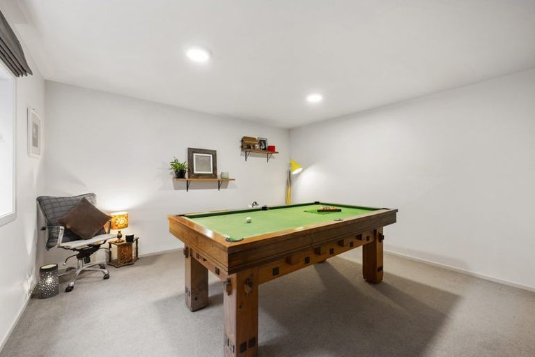 Photo of property in 5 Glentui Grove, Khandallah, Wellington, 6035