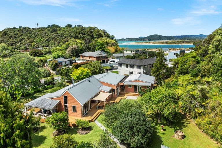 Photo of property in 45 Te Maika Road, Ngunguru, Whangarei, 0173