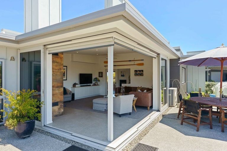 Photo of property in 104 Raukawa Road, Peka Peka, Waikanae, 5391