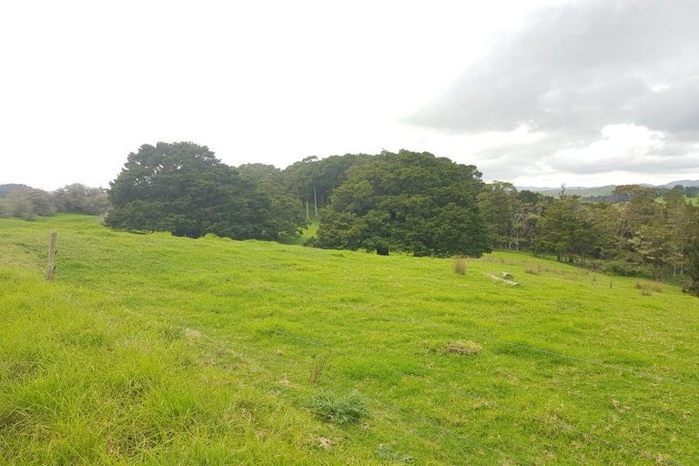 Photo of property in 504b Wairere Road, Maungaturoto, 0571