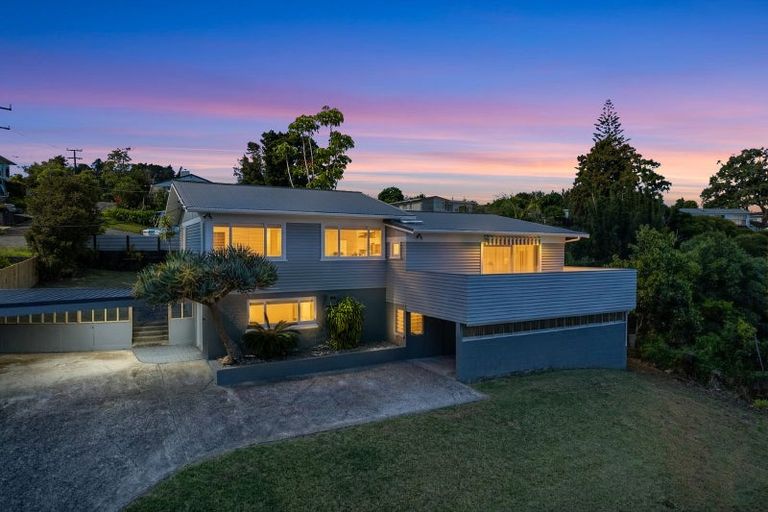 Photo of property in 44 Memorial Drive, Parahaki, Whangarei, 0112