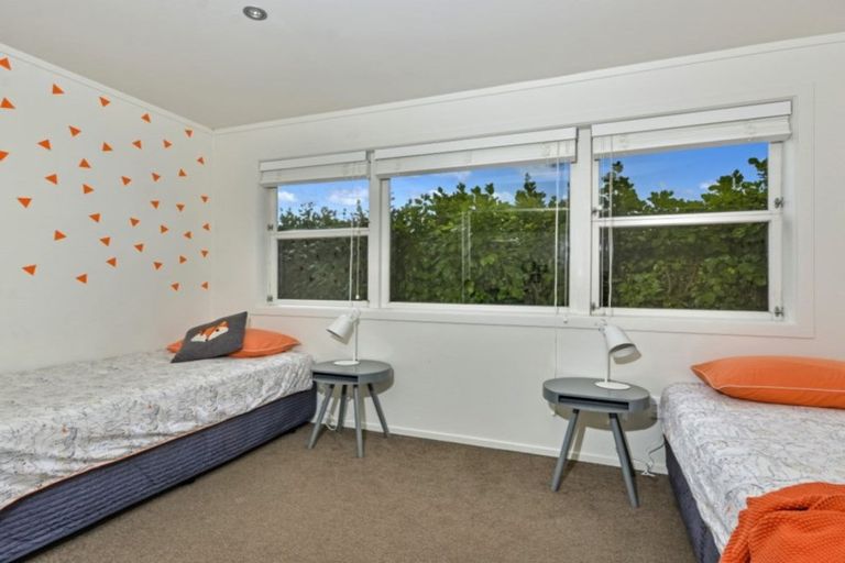 Photo of property in 24 Barrier View Road, Leigh, 0985