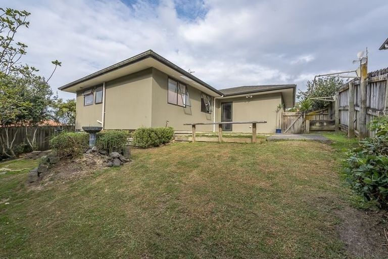 Photo of property in 26 Dovey Place, Massey, Auckland, 0614