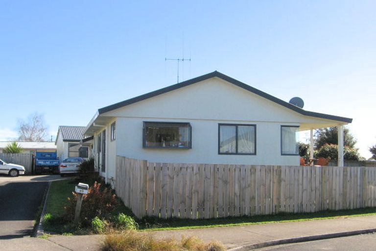 Photo of property in 21 Penney Green, Nawton, Hamilton, 3200