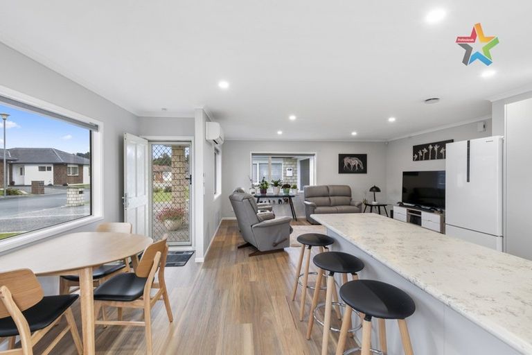 Photo of property in 13 Woodland Mews, Wainuiomata, Lower Hutt, 5014