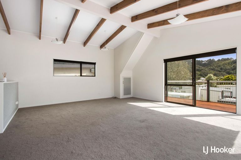 Photo of property in 28 Ocean View Road, Waihi Beach, 3611