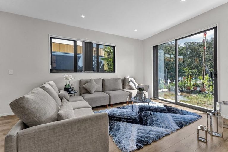 Photo of property in 13 Pumau Place, Flat Bush, Auckland, 2019