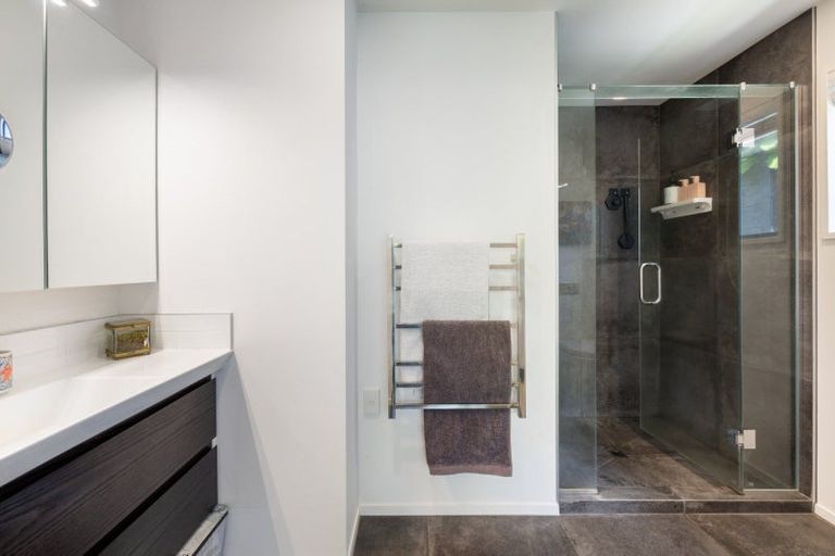 Photo of property in 37 Pah Street, Matua, Tauranga, 3110