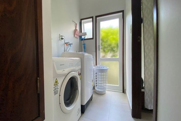 Photo of property in 8 Gazelle Avenue, Beach Haven, Auckland, 0626