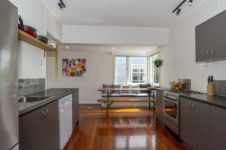 Photo of property in 14 Cornwall Street, Brooklands, New Plymouth, 4310