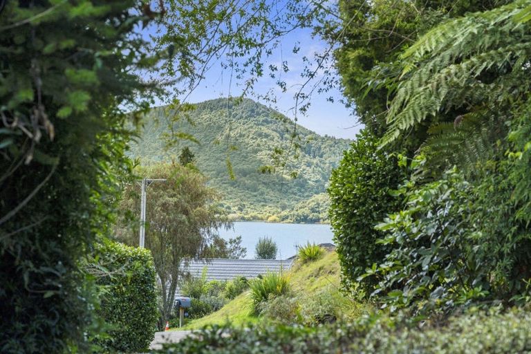 Photo of property in 4 Steep Street, Lake Okareka, Rotorua, 3076
