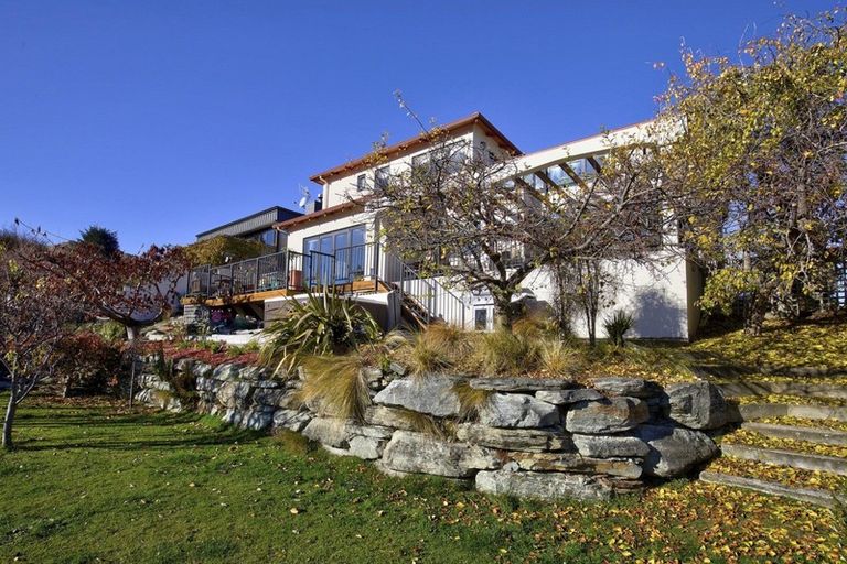Photo of property in 62 Oregon Drive, Kelvin Heights, Queenstown, 9300