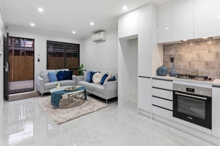 Photo of property in 100c Kimpton Road, Papatoetoe, Auckland, 2025