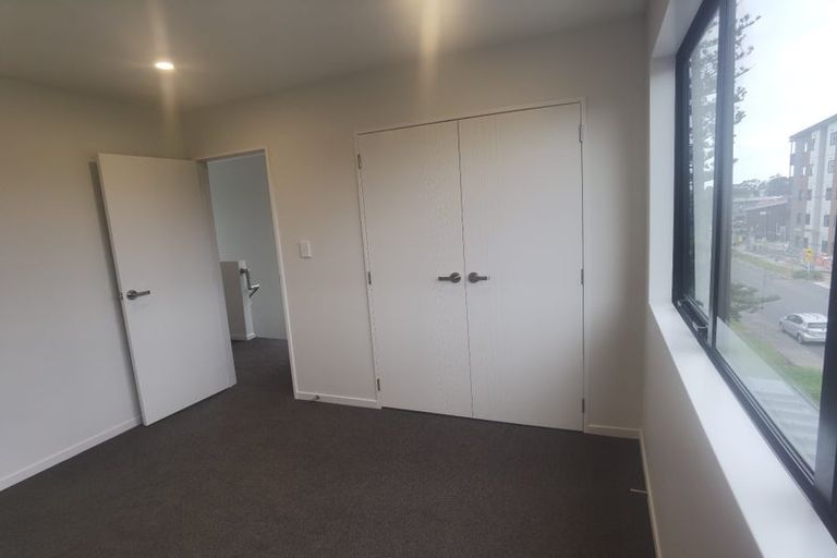 Photo of property in 4a Tonar Street, Northcote, Auckland, 0627