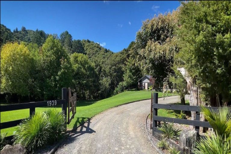 Photo of property in 1939 The 309 Road, Kaimarama, Whitianga, 3591