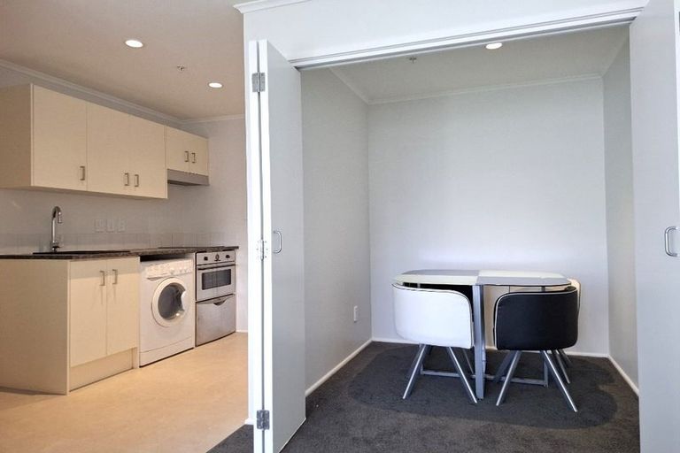 Photo of property in 13e/30 Westward Ho, Glen Eden, Auckland, 0602