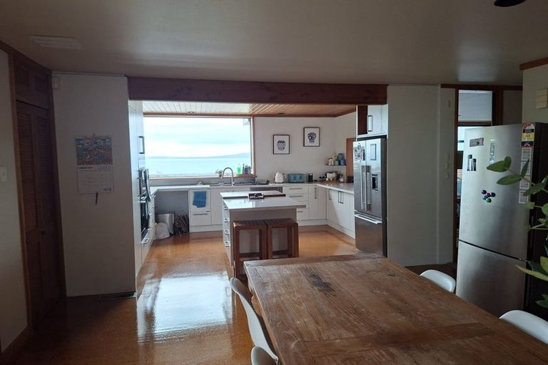Photo of property in 1/1 Carlisle Road, Torbay, Auckland, 0630