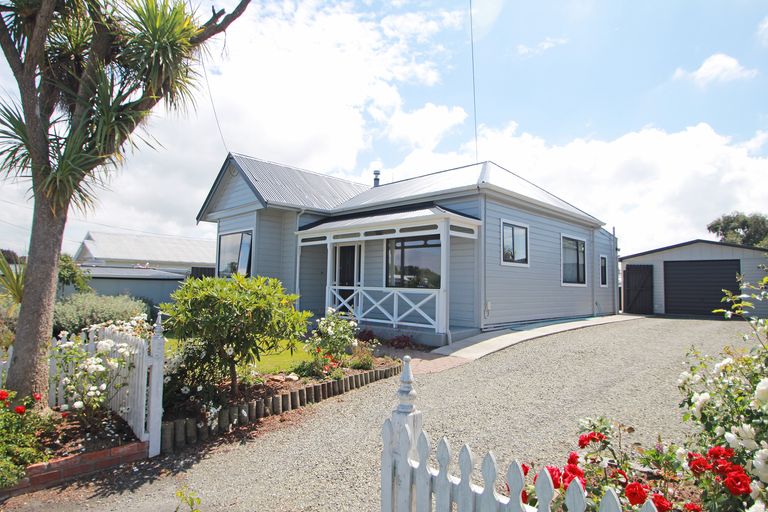 Photo of property in 10 Tweed Street, South Hill, Oamaru, 9400