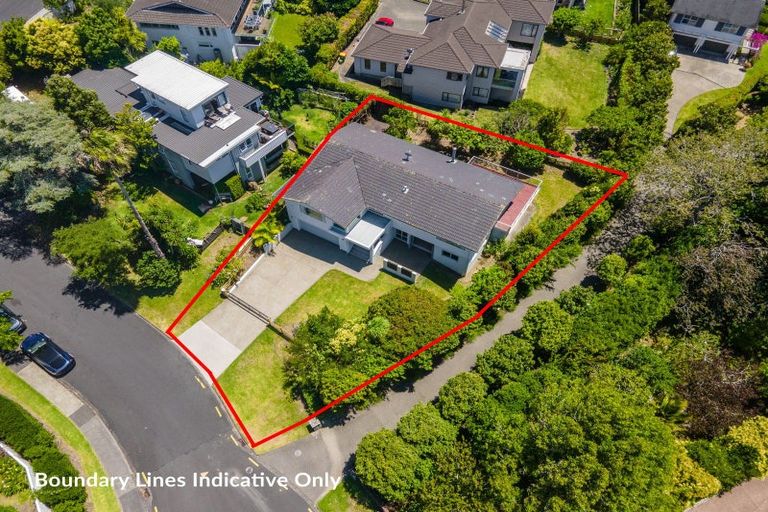 Photo of property in 8 Page Point, Mellons Bay, Auckland, 2014