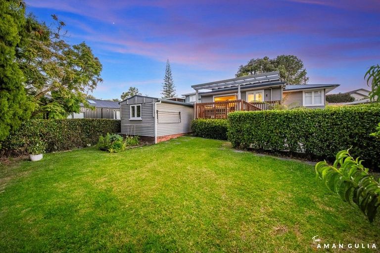 Photo of property in 29 Amberley Avenue, Te Atatu South, Auckland, 0610