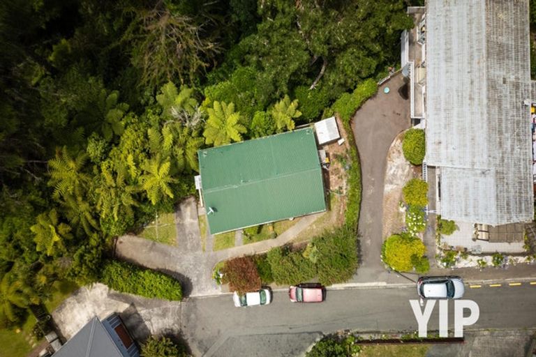 Photo of property in 16a Glen Alton Avenue, Paparangi, Wellington, 6037