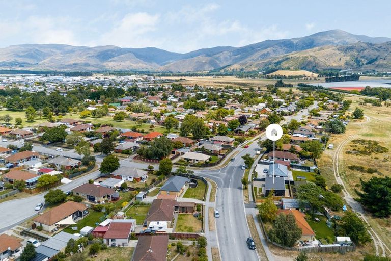 Photo of property in 142 Waenga Drive, Cromwell, 9310