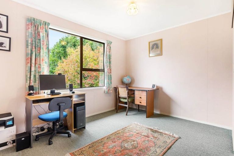 Photo of property in 4 Eagleson Street, Northcross, Auckland, 0632