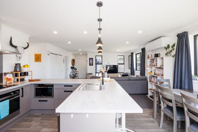 Photo of property in 27 Oldfield Lane, Marton, 4710