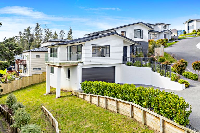 Photo of property in 40 Dawood Place, The Gardens, Auckland, 2105