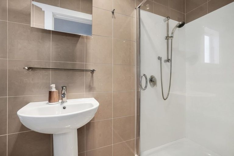 Photo of property in 9 Powell Street, Avondale, Auckland, 1026