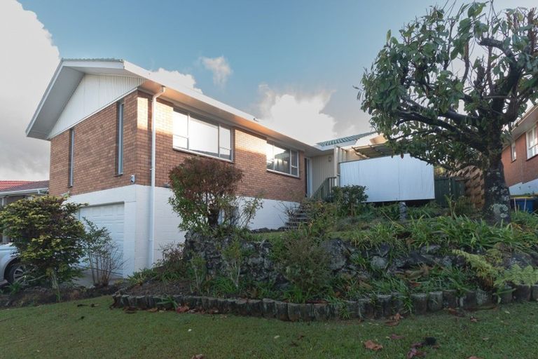 Photo of property in 49 Butterworth Drive, Glendene, Auckland, 0602