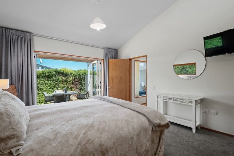 Photo of property in 446 Peninsula Road, Kelvin Heights, Queenstown, 9300