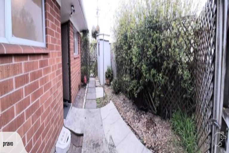 Photo of property in 1/25 West Coast Road, Glen Eden, Auckland, 0602