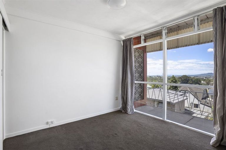 Photo of property in 9/219 Onewa Road, Birkenhead, Auckland, 0626