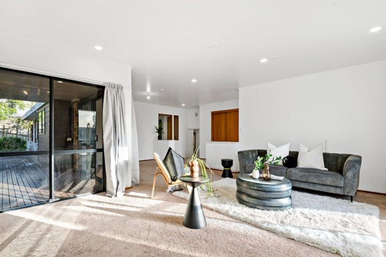 Photo of property in 40 Pigeon Mountain Road, Half Moon Bay, Auckland, 2012