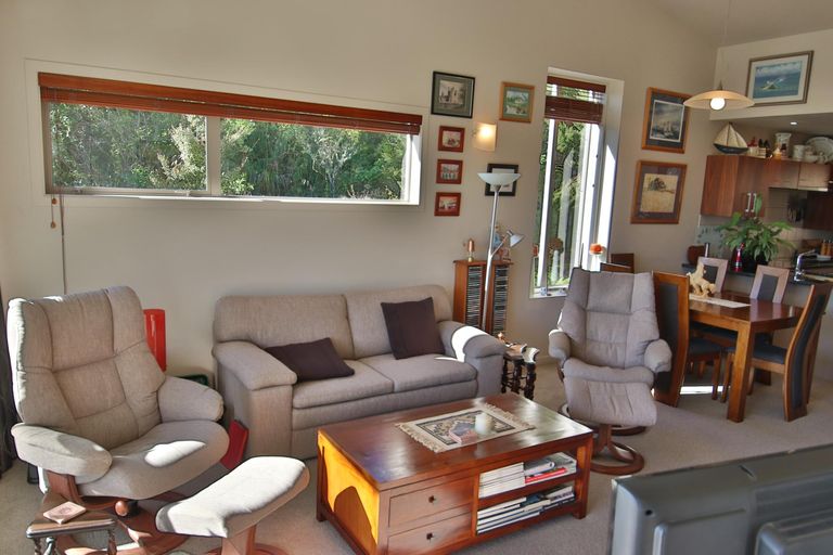 Photo of property in Bridgewater Apartments, 301/7 Te Rangi Cross Road, Paihia, 0200