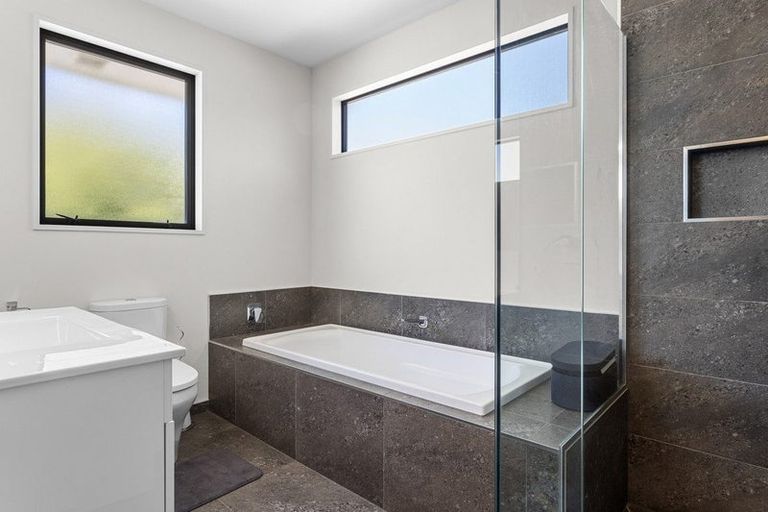 Photo of property in 33 Langes Road, Marshland, Christchurch, 8051