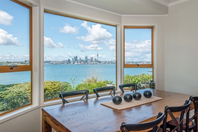 Photo of property in 5 Norwood Road, Bayswater, Auckland, 0622