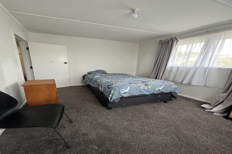 Photo of property in 2 Penguin Grove, Waitangirua, Porirua, 5024
