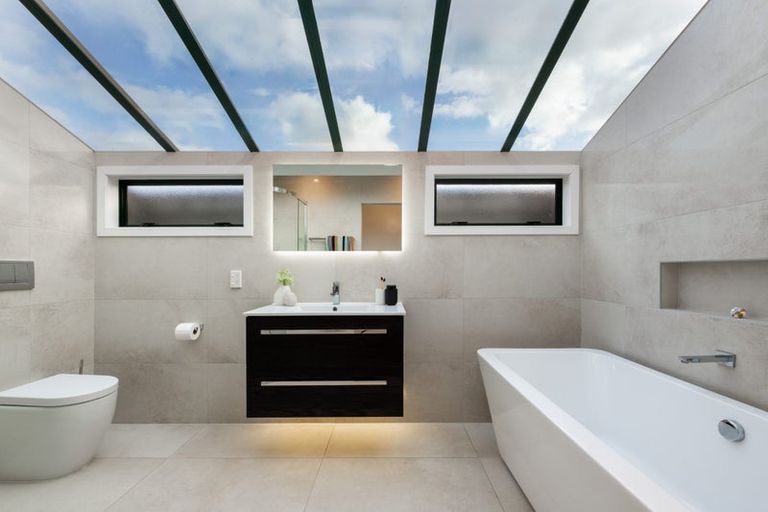 Photo of property in 1/16 Clifton Road, Hauraki, Auckland, 0622