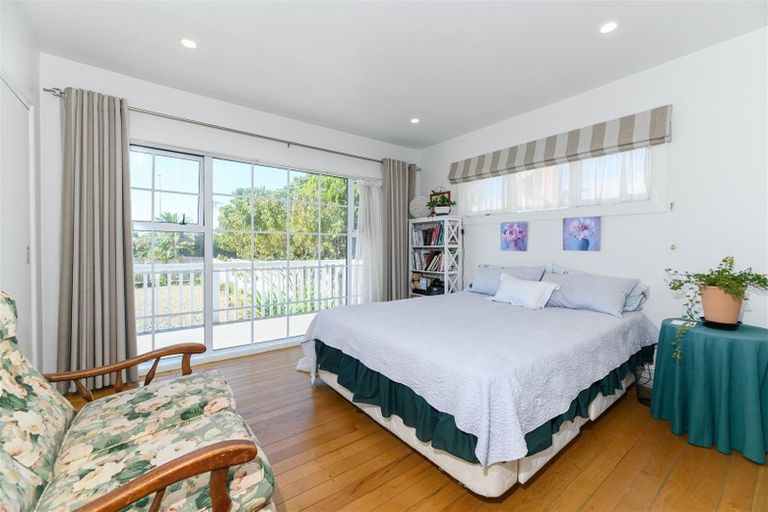 Photo of property in 486 Te Atatu Road, Te Atatu Peninsula, Auckland, 0610