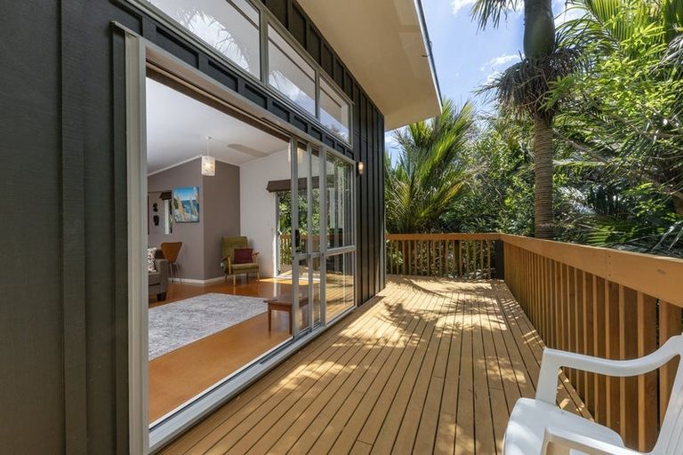 Photo of property in 89 Garden Road, Piha, 0772