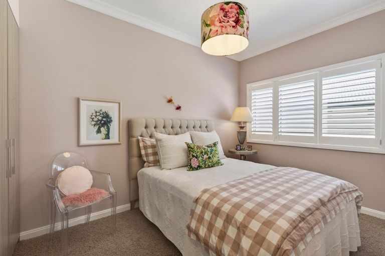 Photo of property in 5 Tupuhi Place, Highlands Park, New Plymouth, 4312